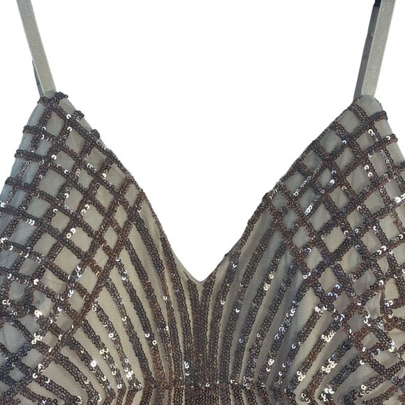 Sequined Beige and Bronze Evening Dress With Intricate Geometric Patterns - Picture 3 of 15